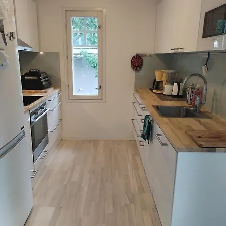 Private In A House W/ Pool Alloggio in famiglia Helsinki