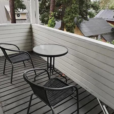 Private In A House W/ Pool Alloggio in famiglia Helsinki